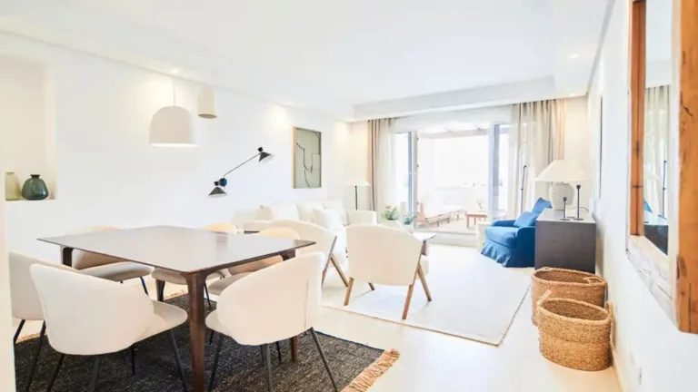 BANA-F3-D9-B2 | Accommodation featuring 146m² located in Marbella covered terrace