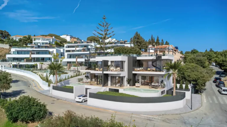 CAVI-B3 | Elegant property located in Marbella with balcony