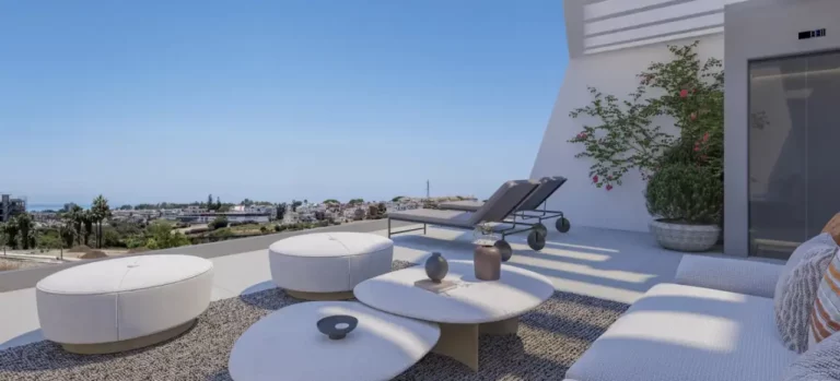 EL41-B3-05 | Apartment 214m² floor space in Estepona with terrace