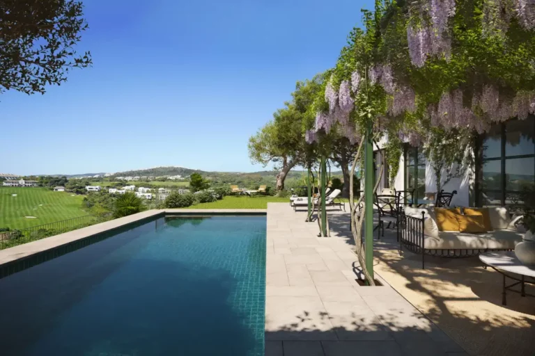 FCLC-B3-17 | Residence spacious 365m² in the heart of Casares outdoor space