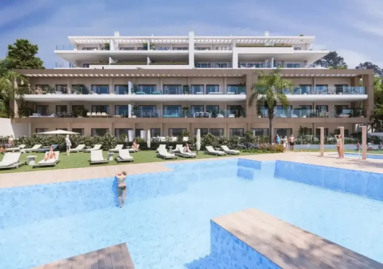 MRHL-B3-17 | 3 bedroom property 314m² in Estepona