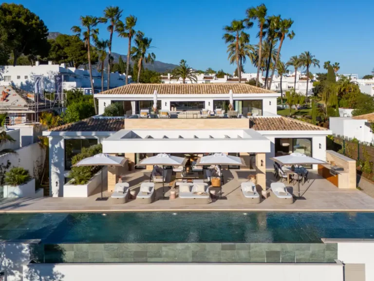 VIAZ2-B6 | Luxurious 6 bed family villa on the Costa del Sol