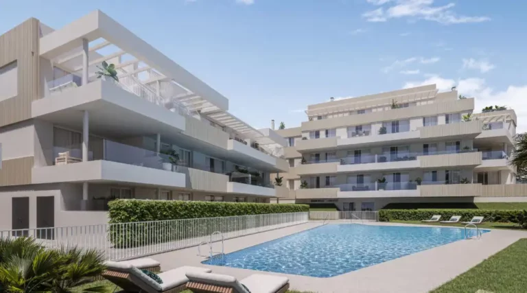 ZEES-B2 | Spectacular 2-bed apartment living space 98m² of living space in the heart of Estepona with private 10m² terrace