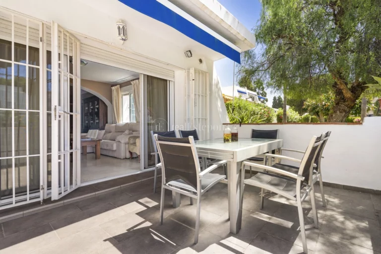 318-01988OL | Apartment in Nueva Andalucia – € 680,000 – 3 beds, 3 baths