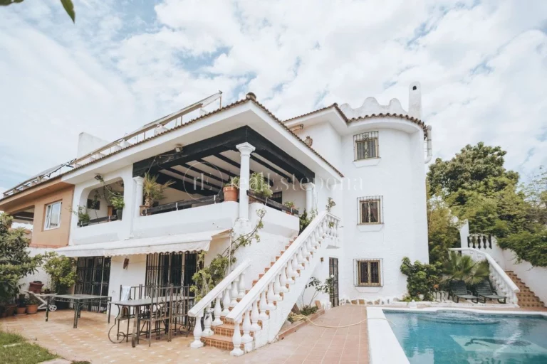 R4074718 | Villa in Marbella – € 1,890,000 – 8 beds, 7 baths