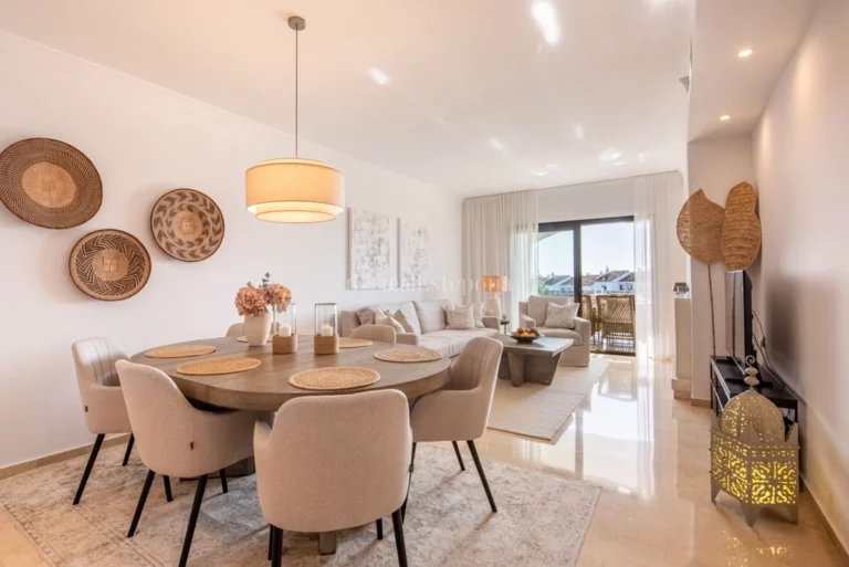 361-12626P | Apartment in Nueva Andalucia – € 849,000 – 2 beds, 2 baths