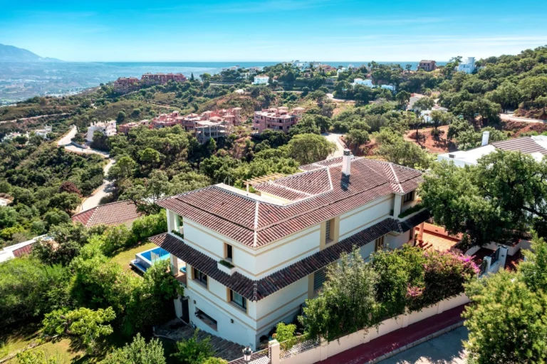 A-107-MOP | Villa in Marbella East – € 2,100,000 – 5 beds, 7 baths