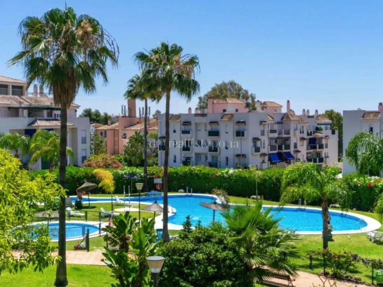 300-01702P | Ground Floor Apartment in Nueva Andalucia – € 555,000 – 3 beds, 2 baths