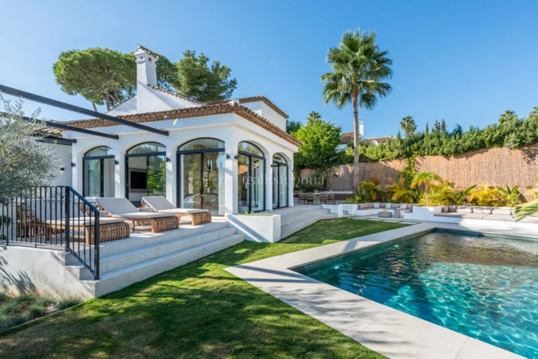 885-00506P | Villa in Nueva Andalucia – € 3,495,000 – 4 beds, 4 baths