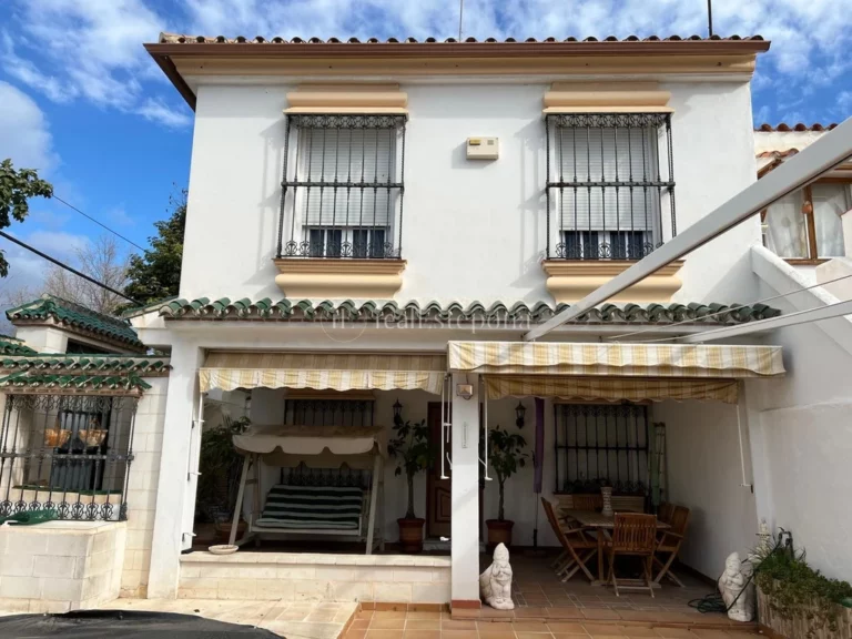 300-01840P | House in Nueva Andalucia – € 835,000 – 4 beds, 3 baths