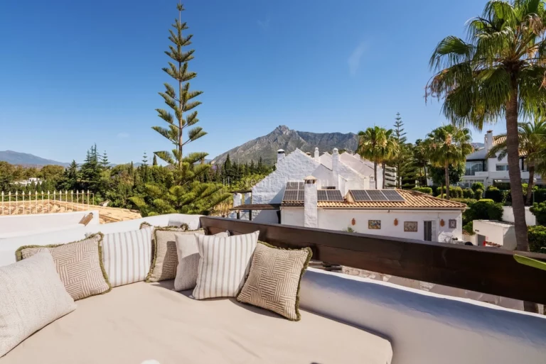 MPV6447 | Town House in Marbella Golden Mile – € 2,495,000 – 5 beds, 5 baths