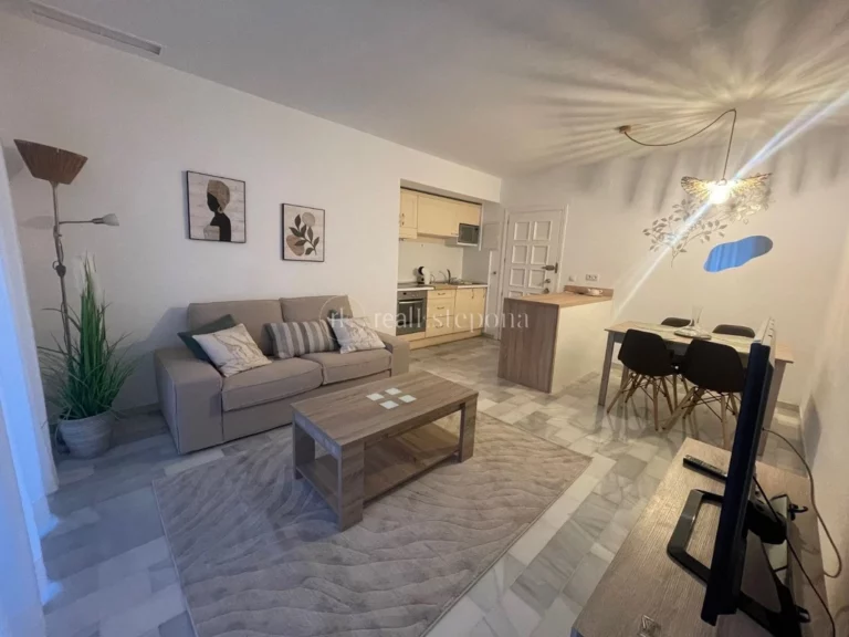 300-01855P | Ground Floor Apartment in Nueva Andalucia – € 335,000 – 1 beds, 1 baths