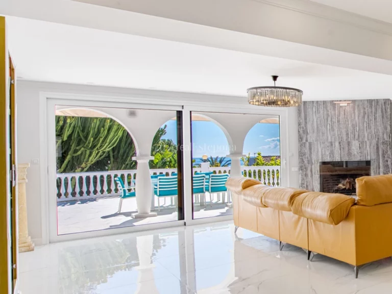 361-11701P-DUP | Villa in Marbella East – € 1,595,000 – 7 beds, 5 baths