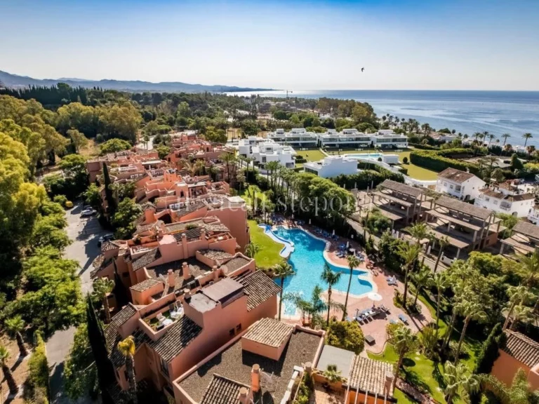 CP0000032 | Apartment in Marbella Golden Mile – € 700,000 – 2 beds, 2 baths